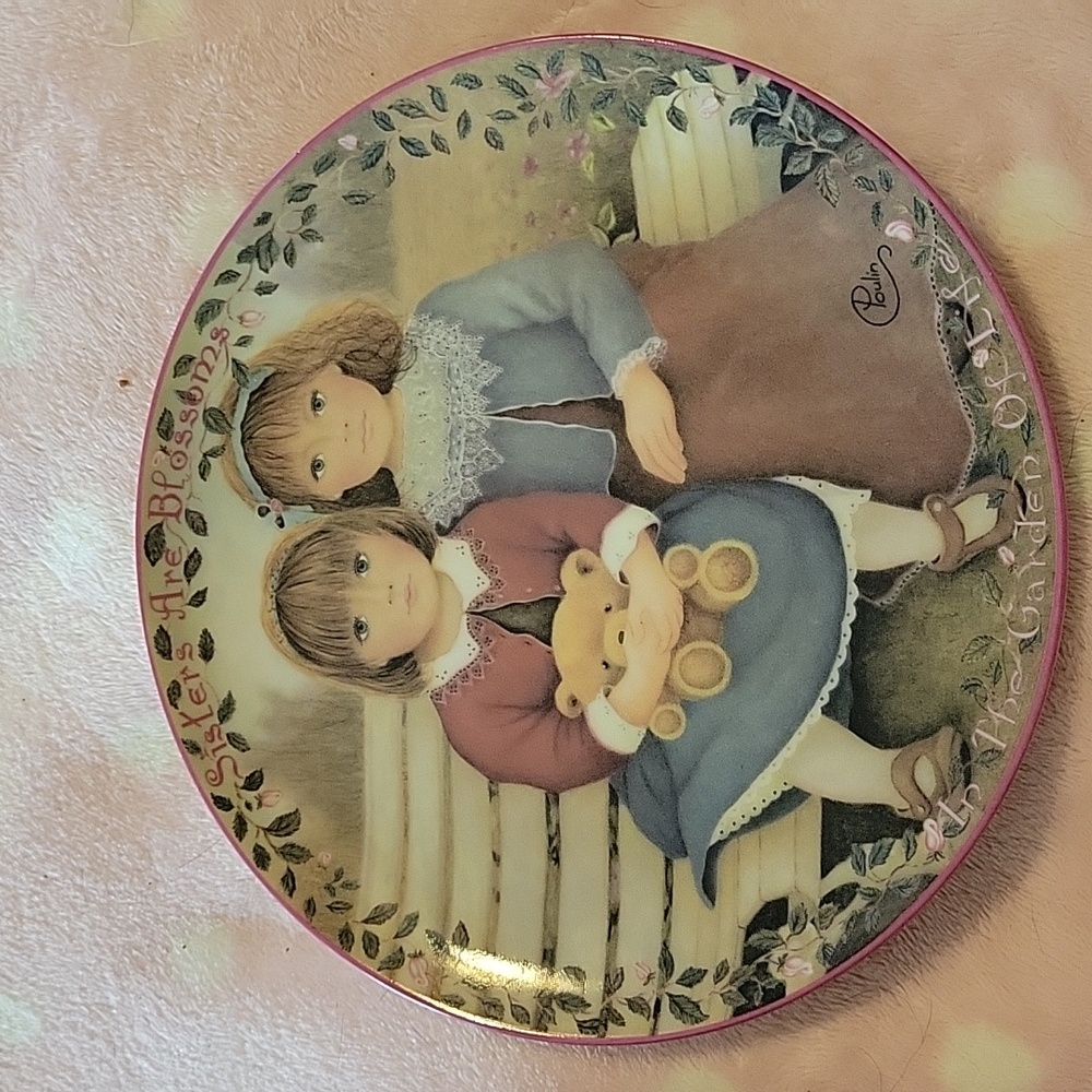 "Sisters Are Blossoms"  The Bradford Exchange plate #2862 0.